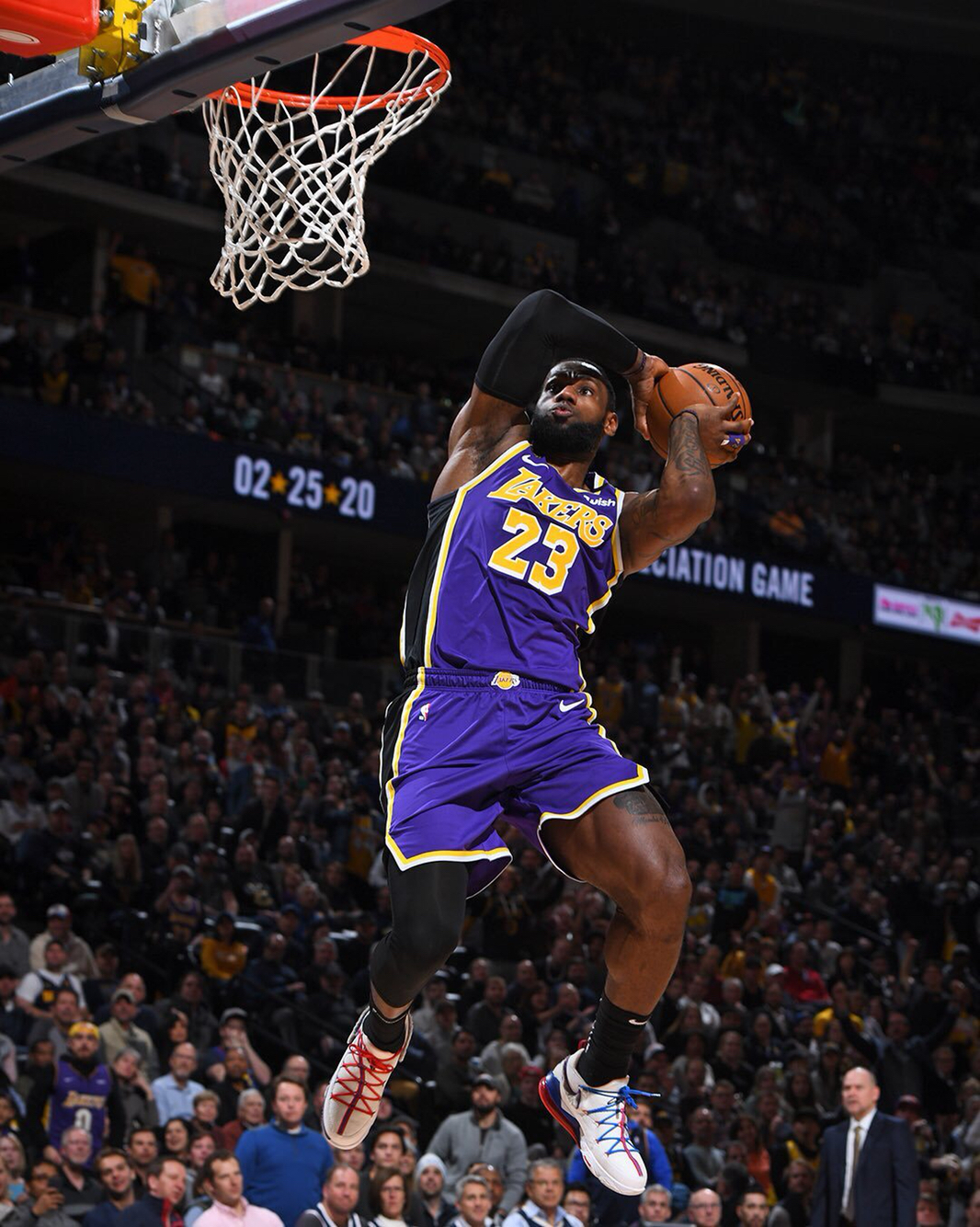 湖人全场 湖人全场